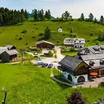 Schene Kammer شقة *